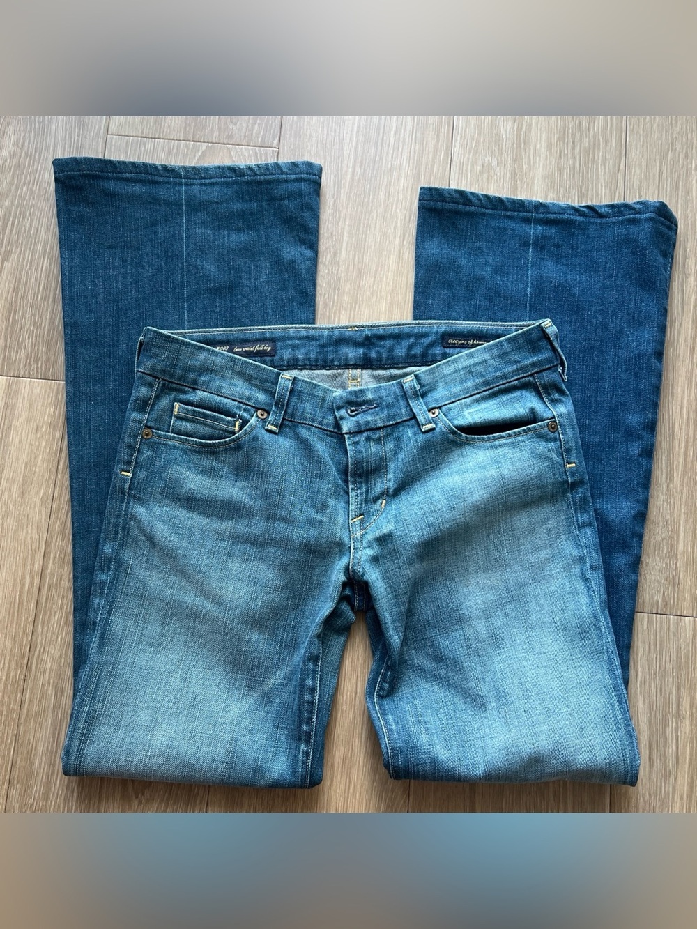 Citizens of humanity Low rise flare jeans in blue navy Size 29 #flare #lowrise